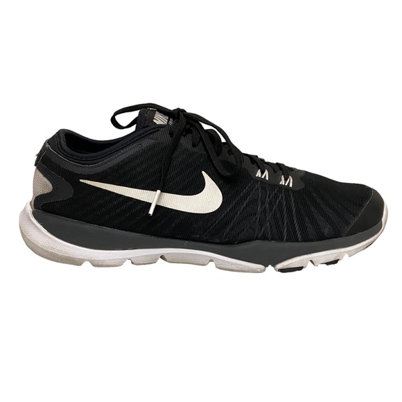 Nike Shoes - NIKE WOMENS TRAINING FLEX SUPREME TR4